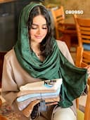 شال نخ ابریشم حاشیه زنجیر وارداتی کد nil080950