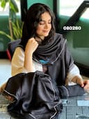 روسری نخ ابریشم نگینی حاشیه گیپور کد nil080260